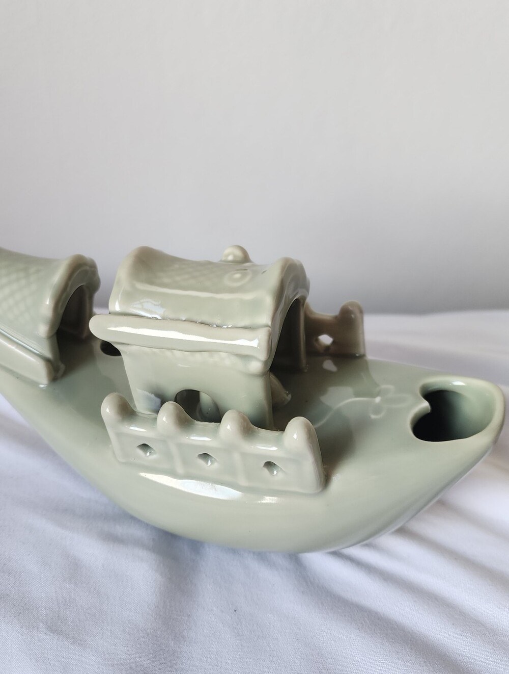 Antique Green Celadon Inkstone Water Dropper Ancient China Porcelain Boat Decor